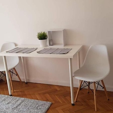 Apartament Plac Trzech Krzyzy وارسو المظهر الخارجي الصورة